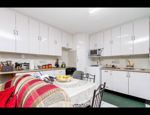 2 BEDROOM TOWNHOUSE FOR SALE IN BERGBRON